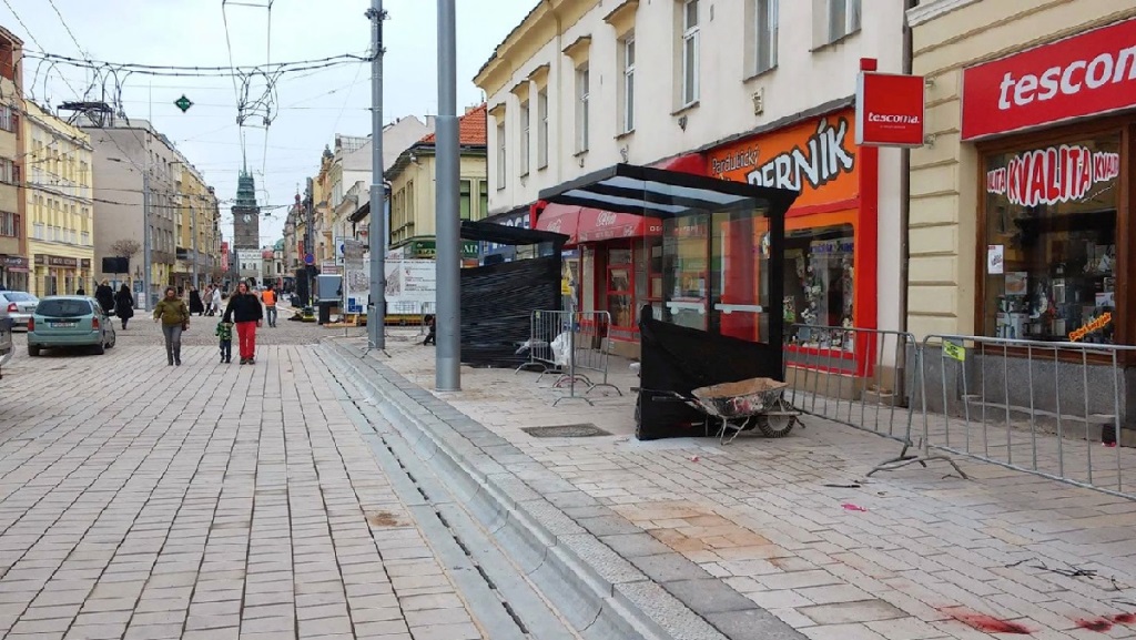 Pěší zóna – Třída Míru s napojení ulice Sladkovského Pardubice